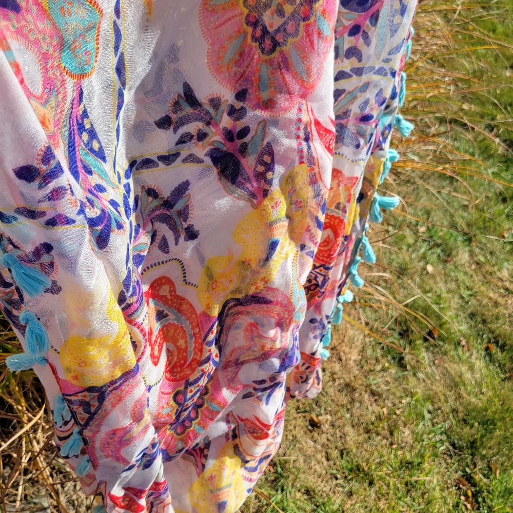 LOFT Outlet Infinity Scarf with Tassels ~ Boho & Beachy ~ VGUC ~ FINAL PRICE! - Picture 9 of 9